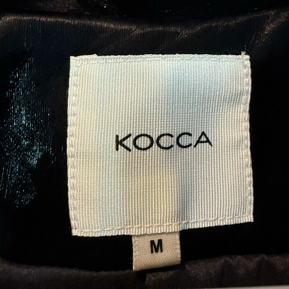 Sleek Black Bomber Jacket from Italy - Picture 3 of 4